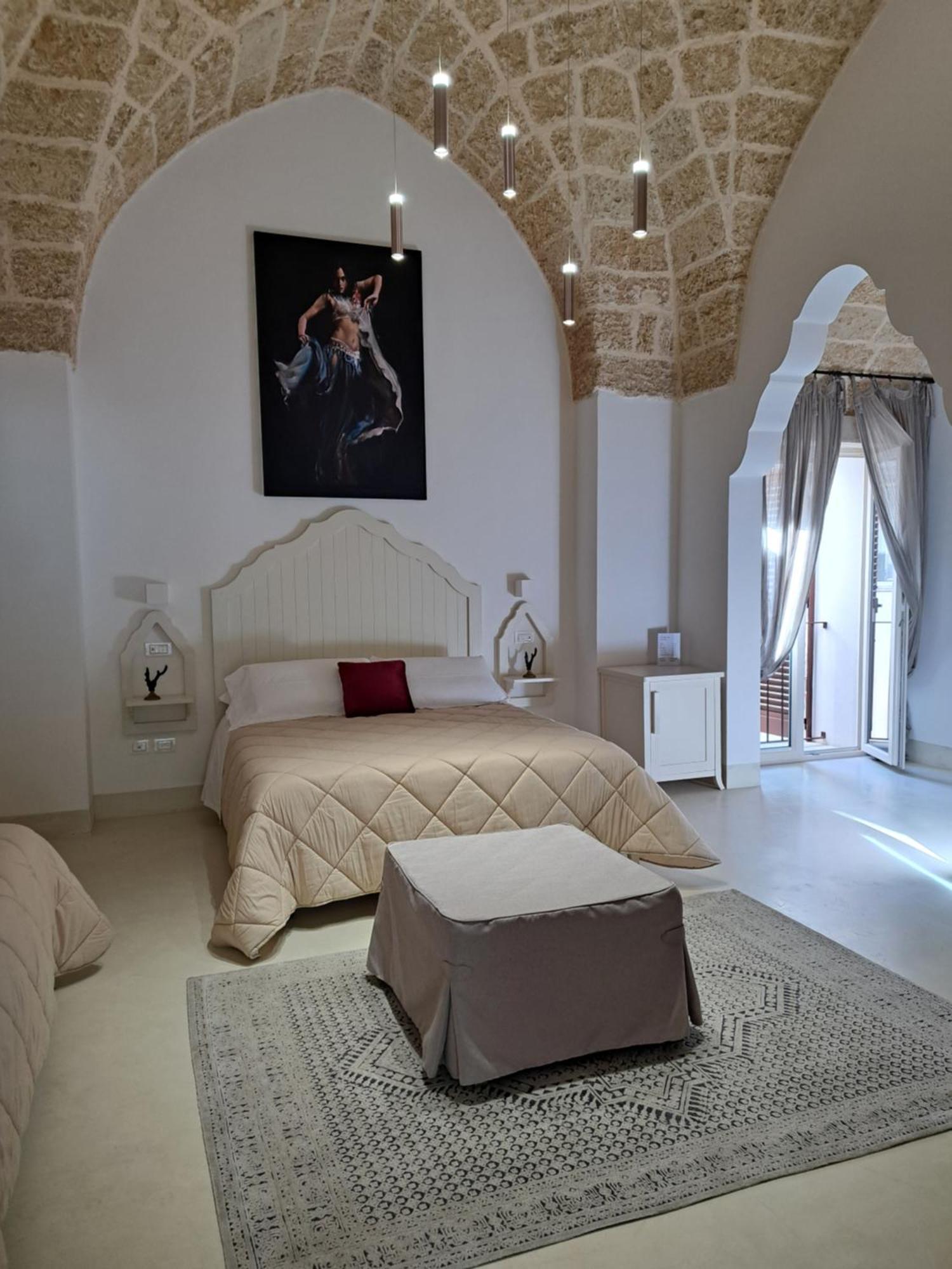 Palazzo Alma Luxury Rooms Casarano Exterior photo