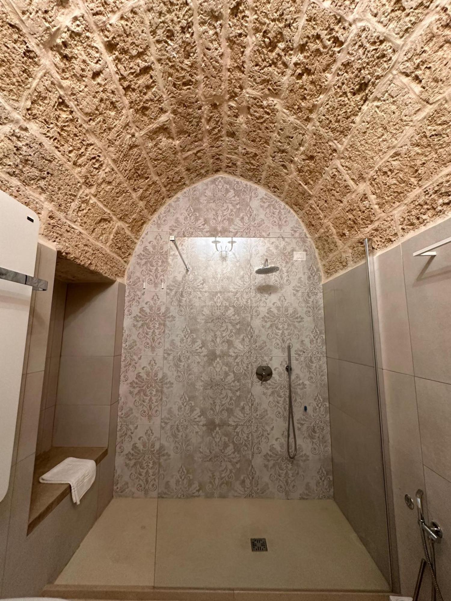 Palazzo Alma Luxury Rooms Casarano Exterior photo