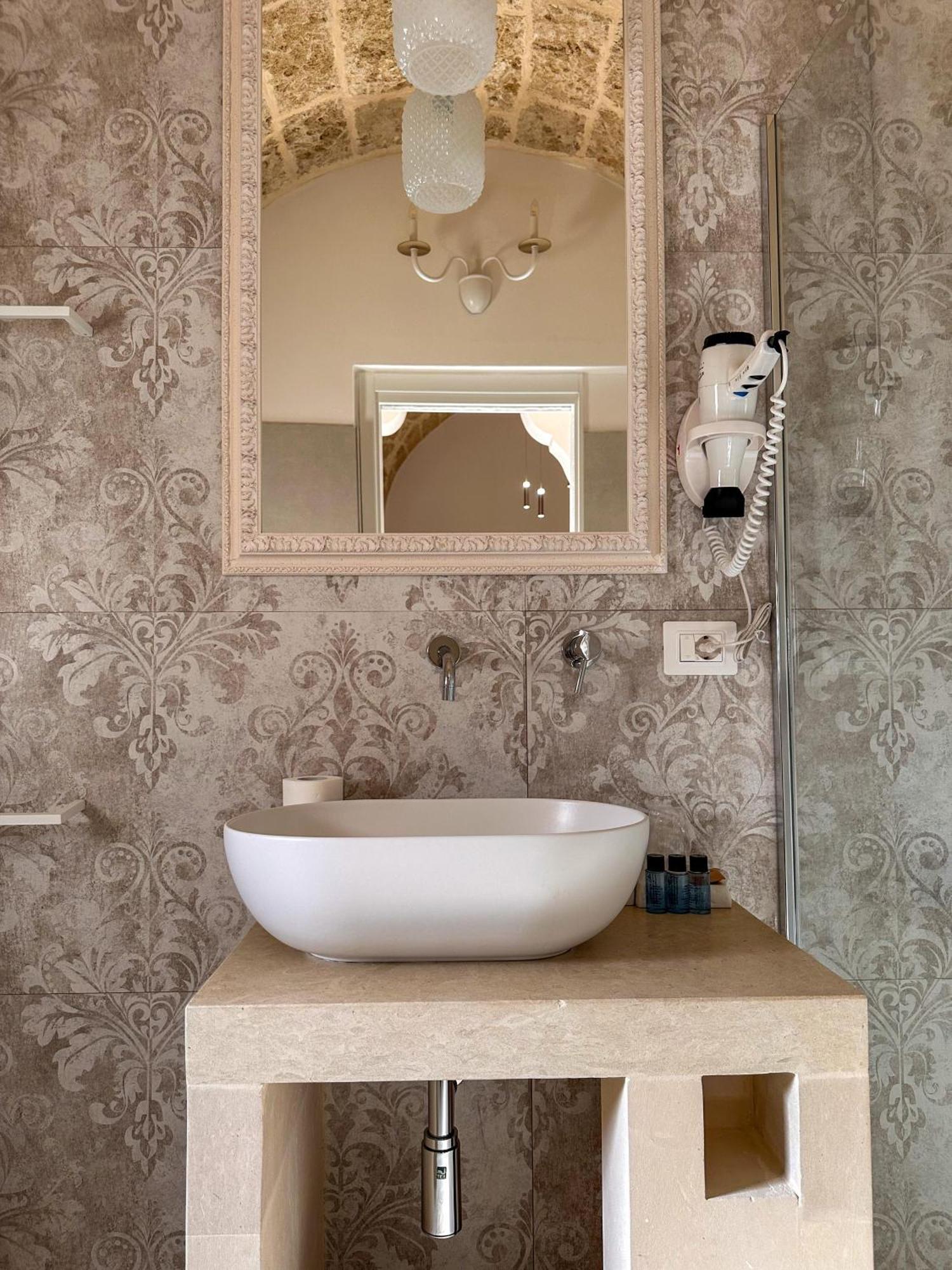 Palazzo Alma Luxury Rooms Casarano Exterior photo