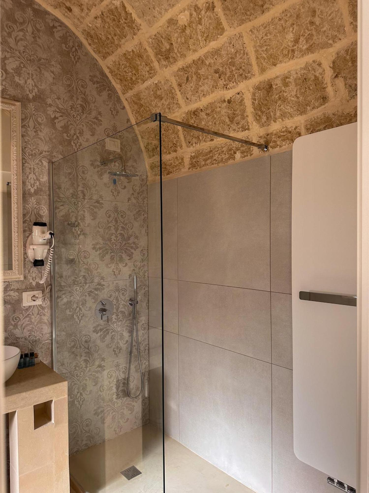 Palazzo Alma Luxury Rooms Casarano Exterior photo