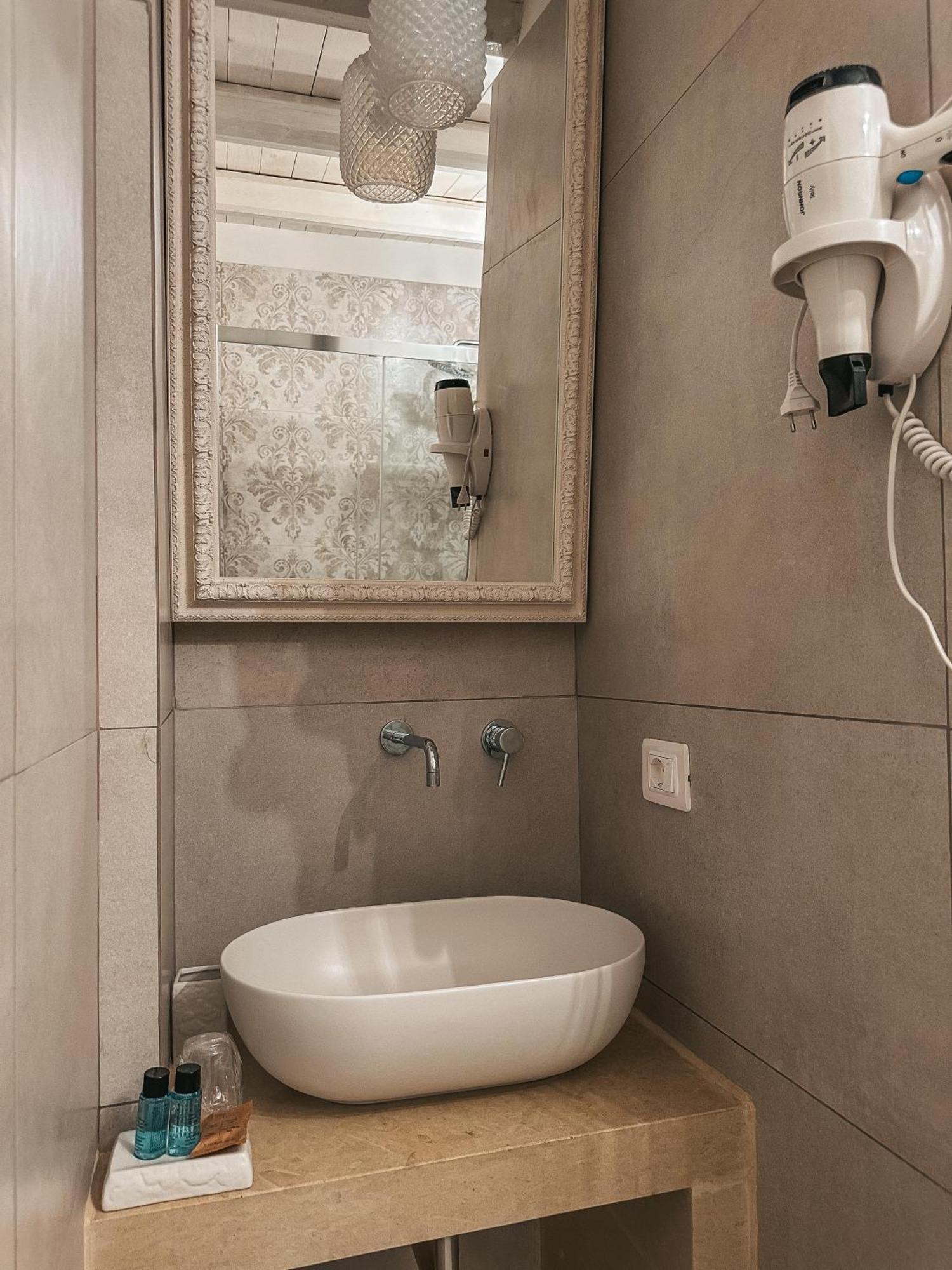 Palazzo Alma Luxury Rooms Casarano Exterior photo